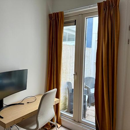 Sunshine Suites Утрехт Экстерьер фото