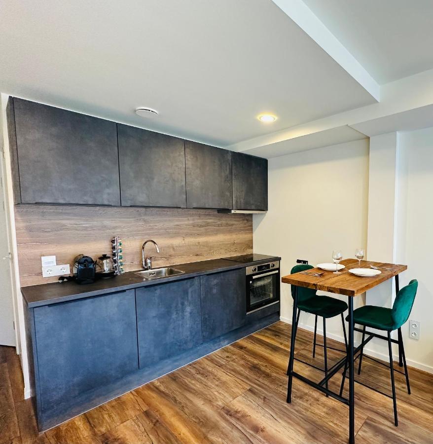 Sunshine Suites Утрехт Экстерьер фото